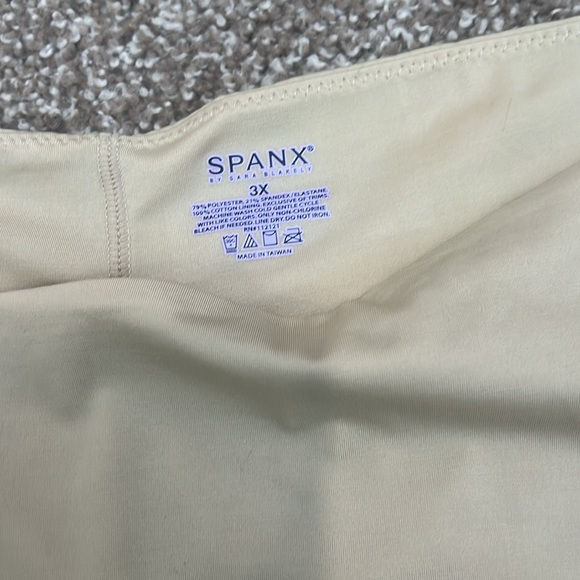The Spanx 3X RN112121 Beige is a mid-thigh shapewear blend of nylon and spandex - Picture 2 of 10